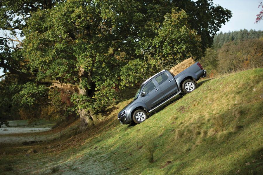  Isuzu D-Max Double Cab 2017 года  (UK) (фото 21 из 33)